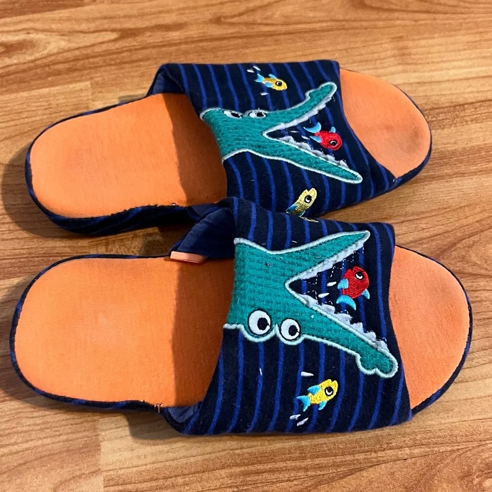 Kids slippers